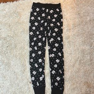 Pajama pants with hot cocoa cups all over it!☕️